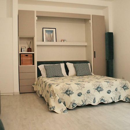 Clever House Милано Екстериор снимка