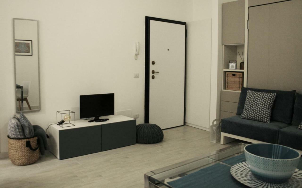 Clever House Милано Екстериор снимка