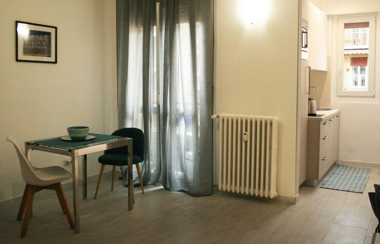 Clever House Милано Екстериор снимка