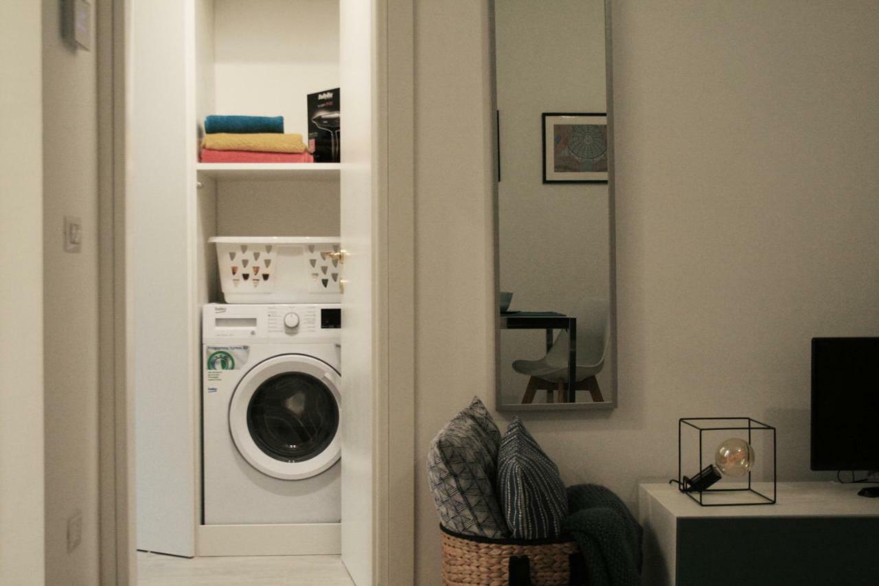 Clever House Милано Екстериор снимка